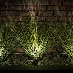 <p>Wanneer uw een tuin wenst of beschikt met veel groen en onverharde oppervlaktes, en u op zoek bent naar spots die eenvoudig te plaatsen zijn, is hier de Scope serie. Hiermee kan u bijvoorbeeld ook die mooie rozenstruik in dat&nbsp;donkere hoekje toevoegen aan uw nachttuin.</p>
