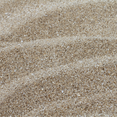 <p>Zand is bij het aanleggen van een tuin onmisbaar. Er zijn veel verschillende soorten zand waaronder brekerzand, ophoogzand, metselzand, voegzand en speelzand. Voor optimaal resultaat van uw project is het van belang om het juiste zand te kiezen. </p>
