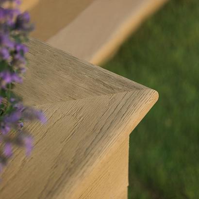 <p>Millboard afwerkplanken geven jouw vlonder een strakke en luxe afwerking. Met de rechte Bullnose Board werk je rechte lijnen perfect af, en de Bullnose Flexible is te gebruiken voor&nbsp;organische lijnen en vloeiende rondingen.</p>
