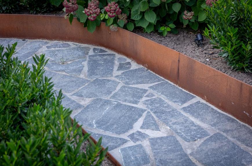 Metalen kantopsluiting